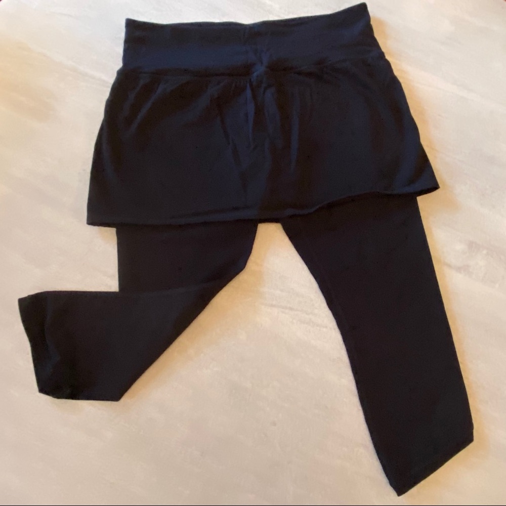 Athleta leggings with skirt